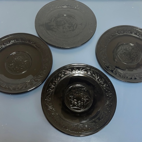 Hazel Atlas Cloverleaf Black Depression Vintage 8" Plates - Set of 4 - Picture 2 of 7